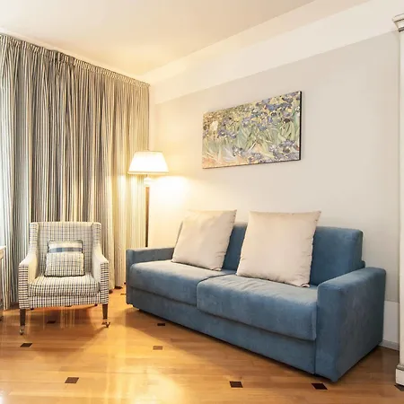 Hotel Royal Suites
