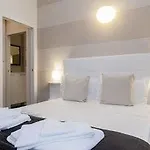 Royal Suites ホテル