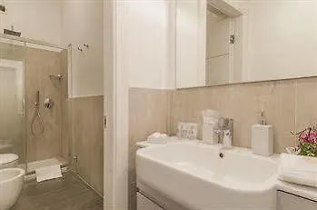 Royal Suites Hotel *