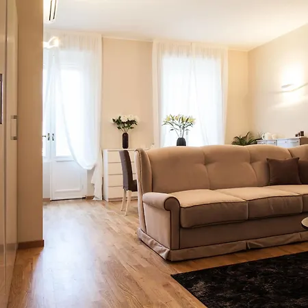 Royal Suites Hotel