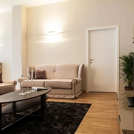 Royal Suites *