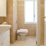 Royal Suites Отель