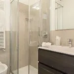 Royal Suites Отель