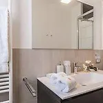 Royal Suites Отель *